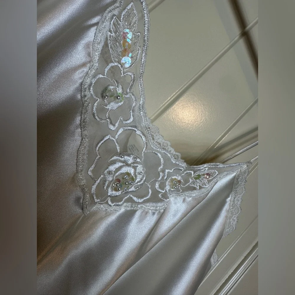 Vintage Lady Manhattan cream Lace‎ Trim Full Slip Size M USA Pin Up Sexy